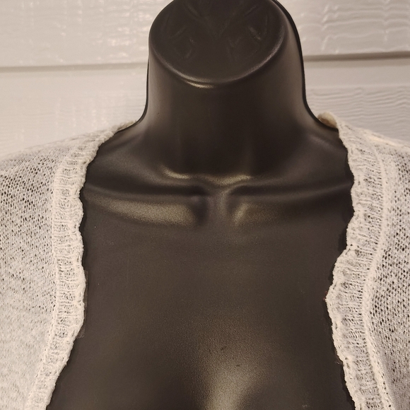 Medium Ivory Colored Open Cardigan With Crochet Back Cottage Coquette - Picture 3 of 9